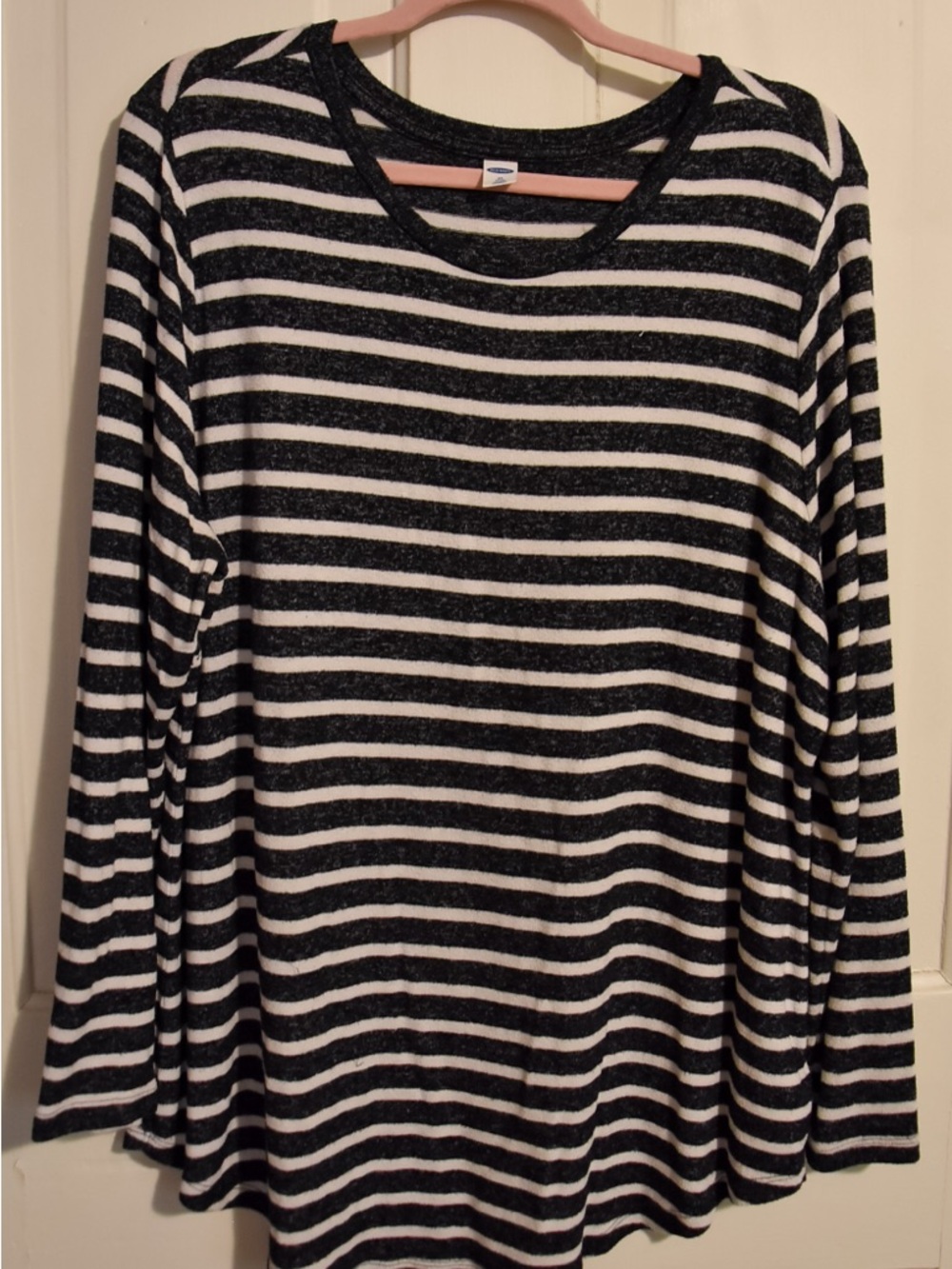 Old Navy Black and White Striped Crew Neck Top
